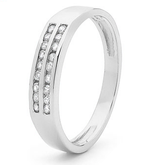 9CT WHITE GOLD DIAMOND RING