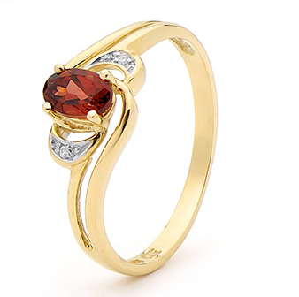 9CT GOLD GARNET RING