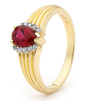 9CT GOLD RUBY RING